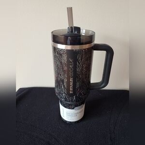 Stanley Calia Black Serpent 40 Oz. The Flowstate Quencher H2.0 Tumbler New